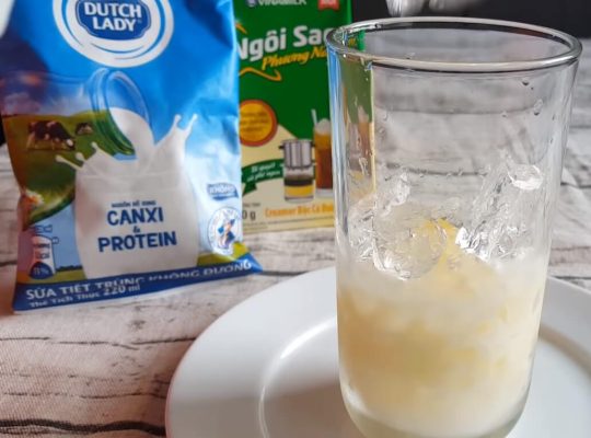 làm cà phê bạc xỉu hỗn hợp sữa