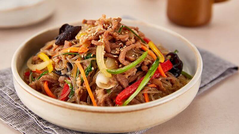 Miến trộn Hàn Quốc – 1 món ngon đổi gió cho ngày chán cơm